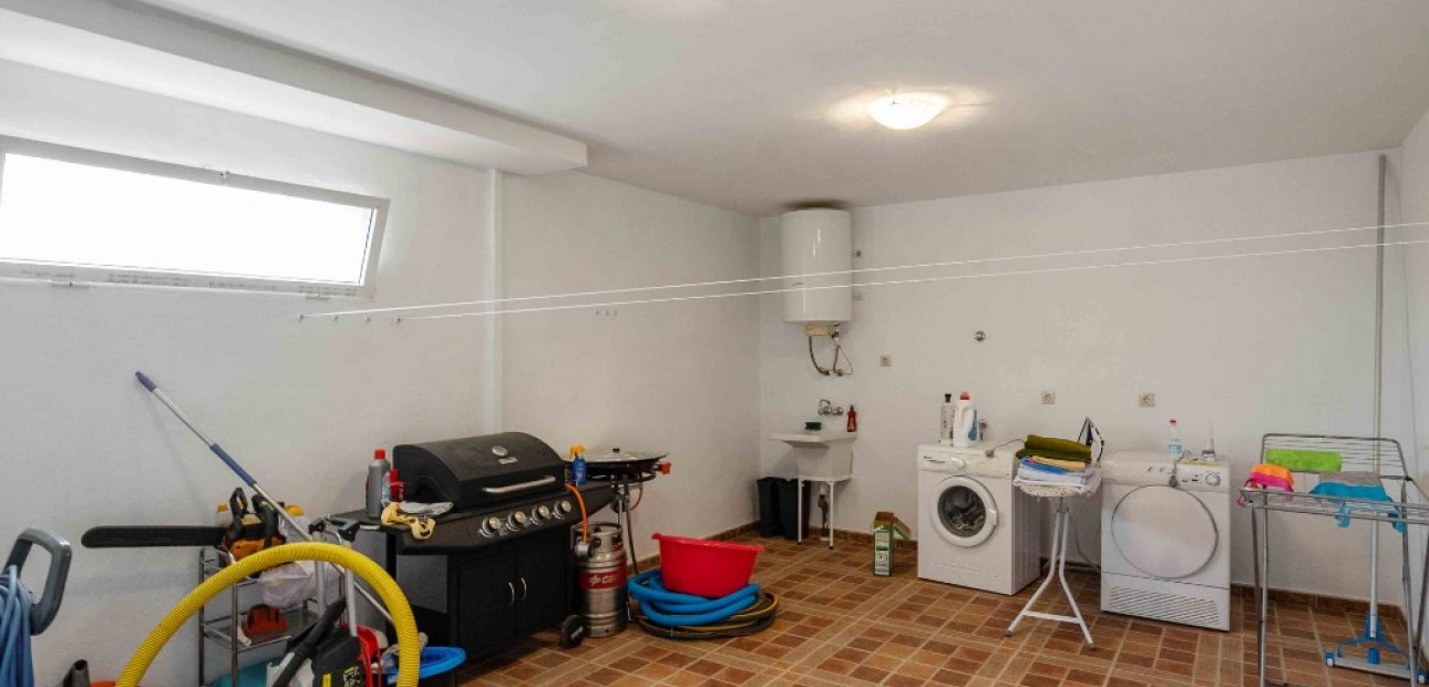 Herverkoop - Finca Country Property -
Orihuela