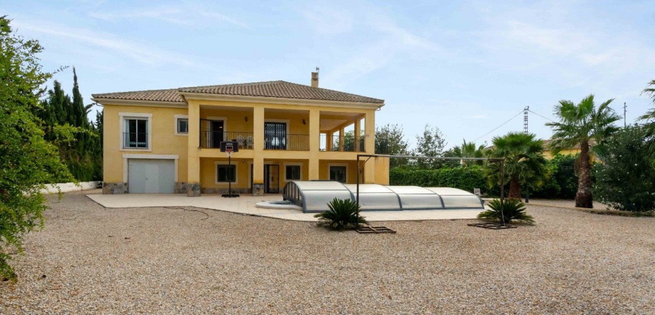 Herverkoop - Finca Country Property -
Orihuela
