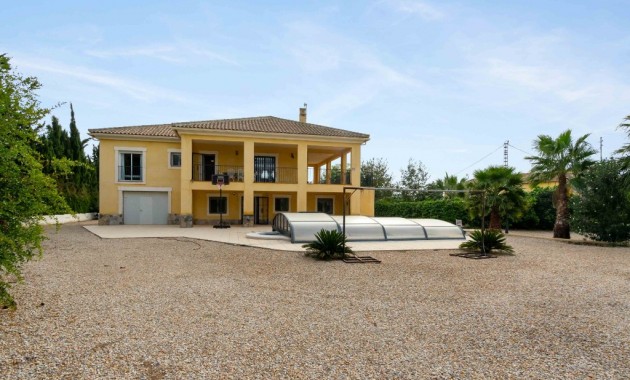 Herverkoop - Finca Country Property -
Orihuela