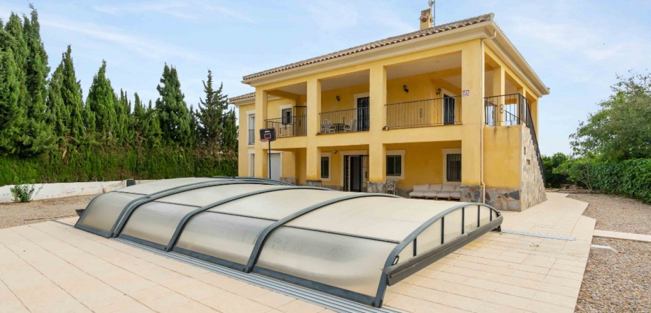 Herverkoop - Finca Country Property -
Orihuela