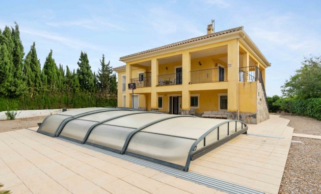 Herverkoop - Finca Country Property -
Orihuela