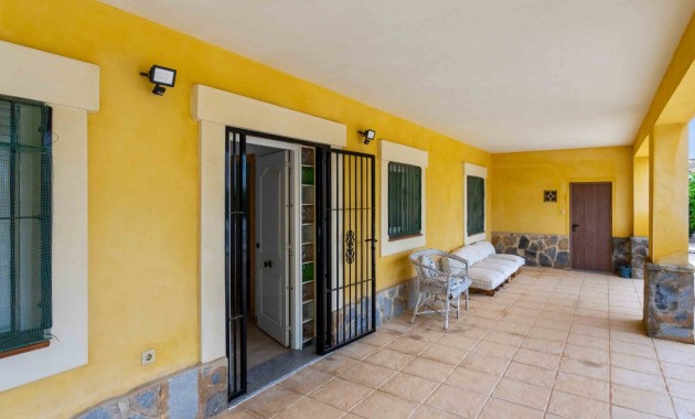 Herverkoop - Finca Country Property -
Orihuela