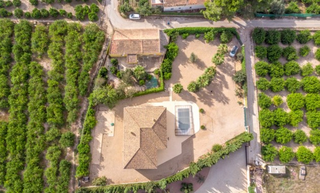 Herverkoop - Finca Country Property -
Orihuela