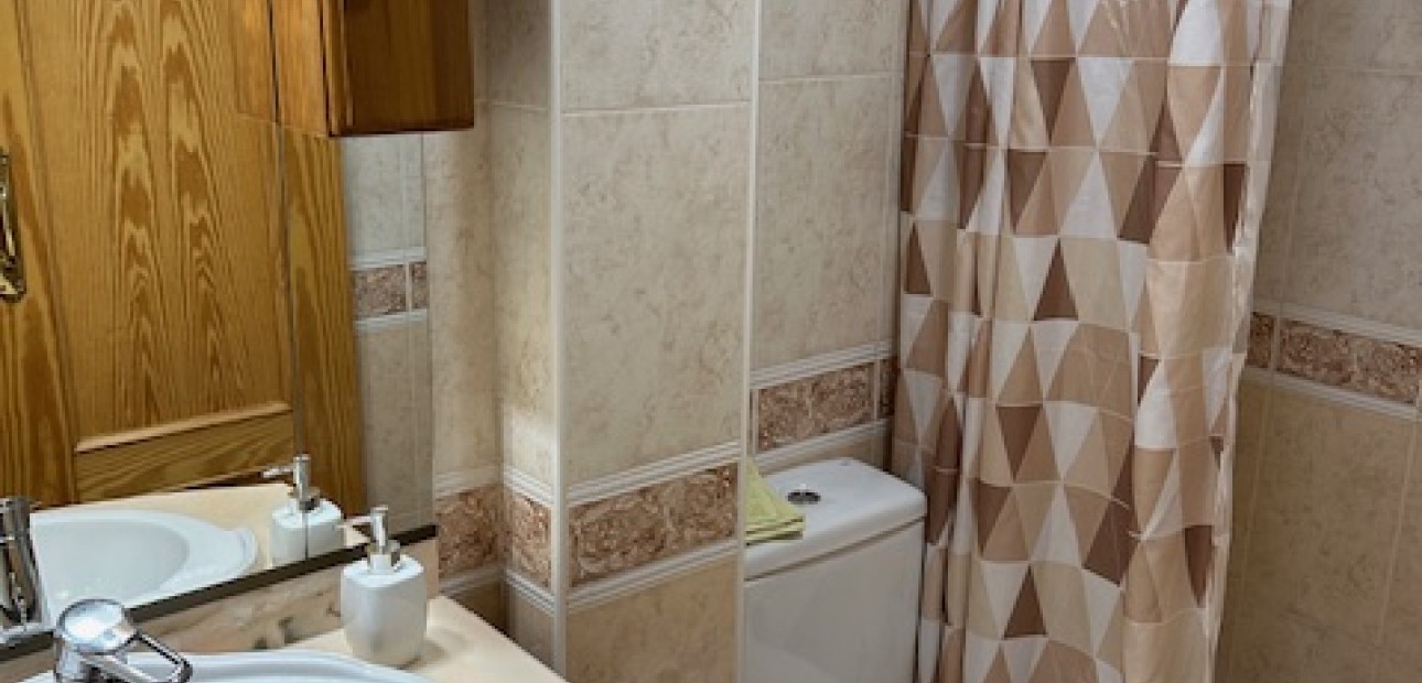 Herverkoop - Herenhuis -
Algorfa - La Finca Golf Resort