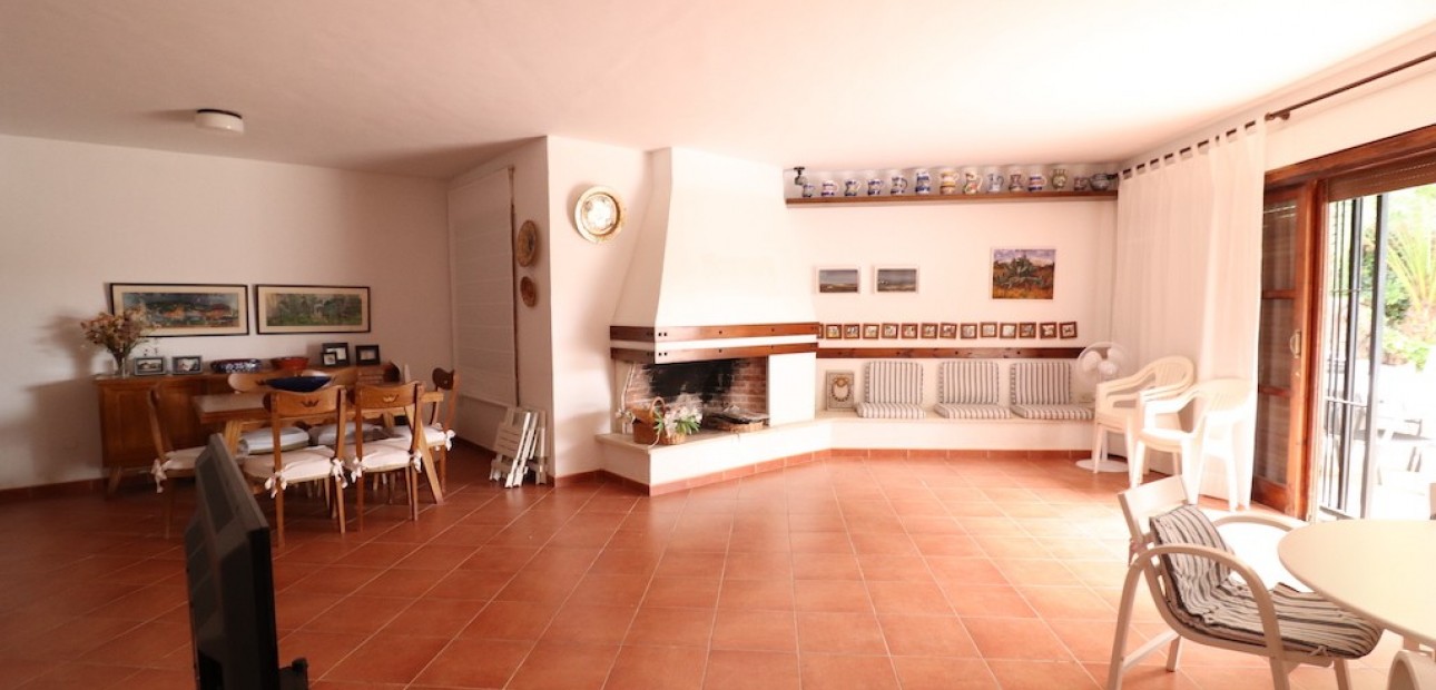 Herverkoop - Villa -
Campoamor