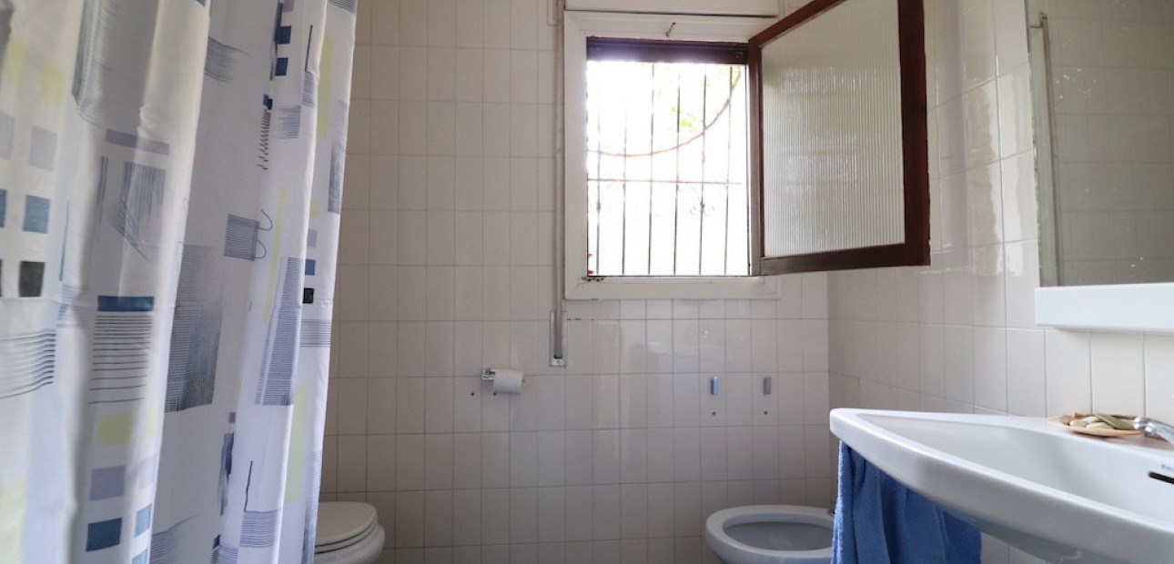 Herverkoop - Villa -
Campoamor