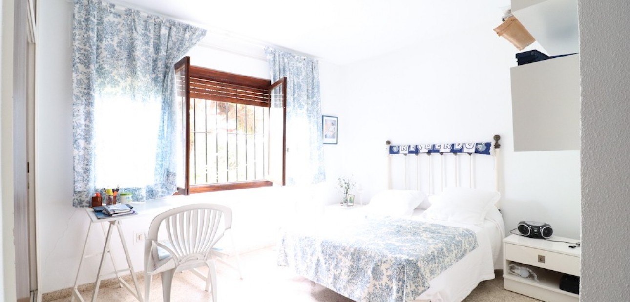 Herverkoop - Villa -
Campoamor