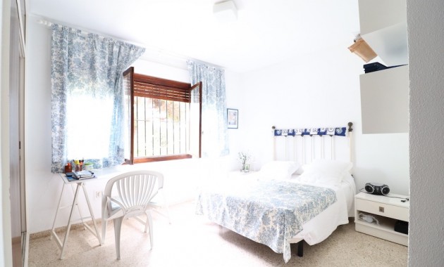 Herverkoop - Villa -
Campoamor