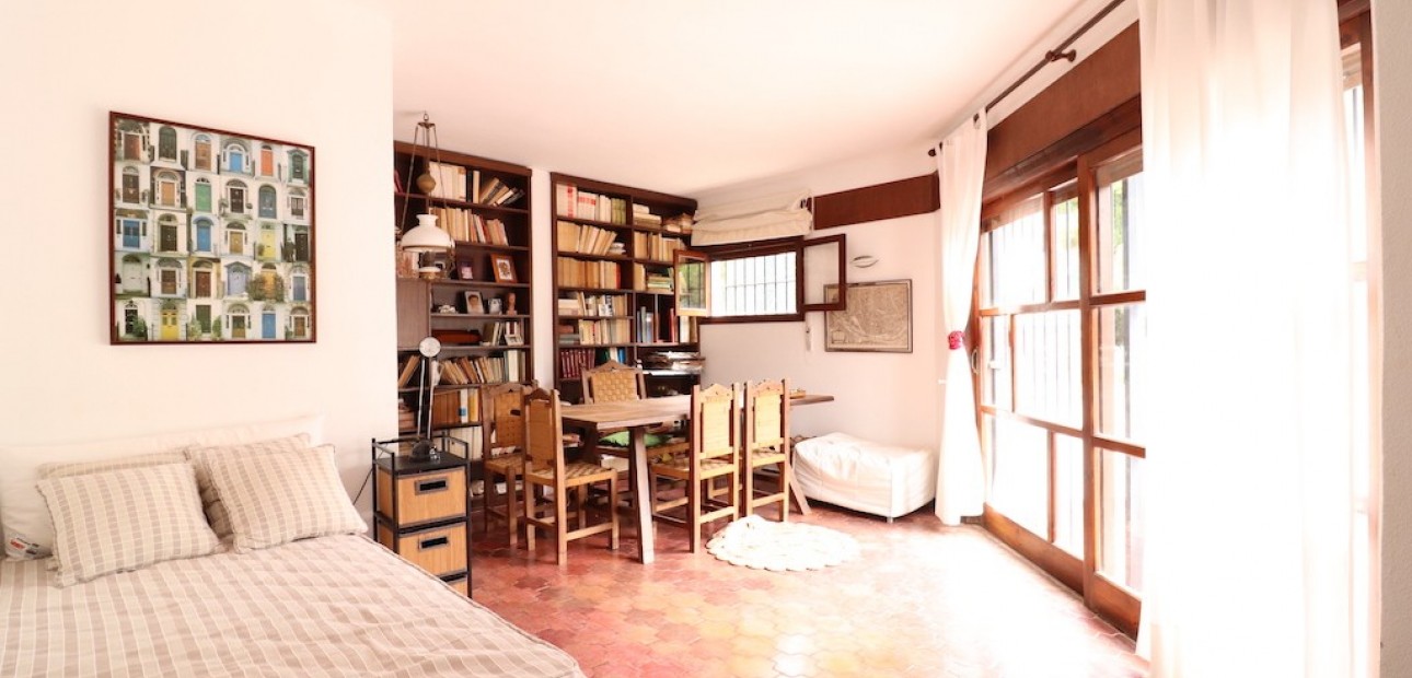 Herverkoop - Villa -
Campoamor