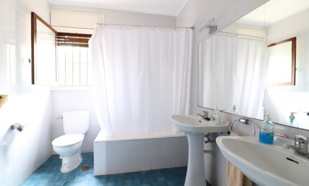 Herverkoop - Villa -
Campoamor