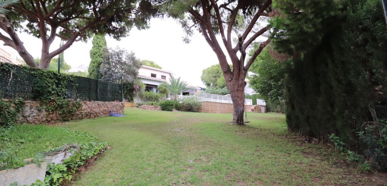 Herverkoop - Villa -
Campoamor