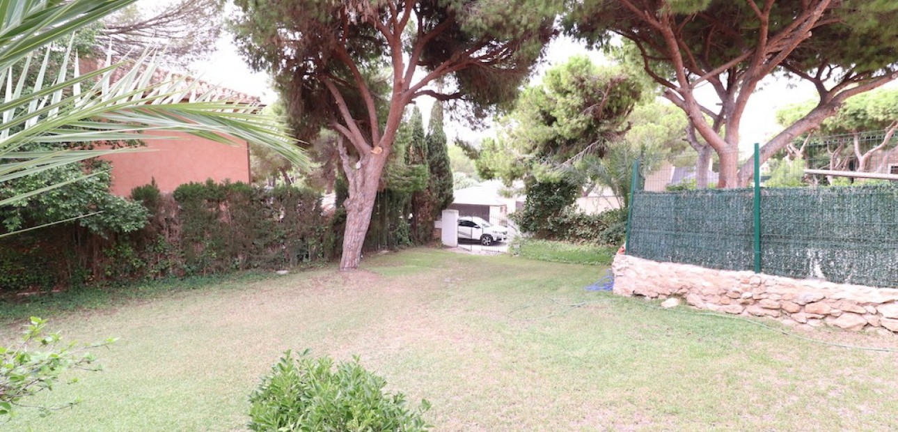 Herverkoop - Villa -
Campoamor