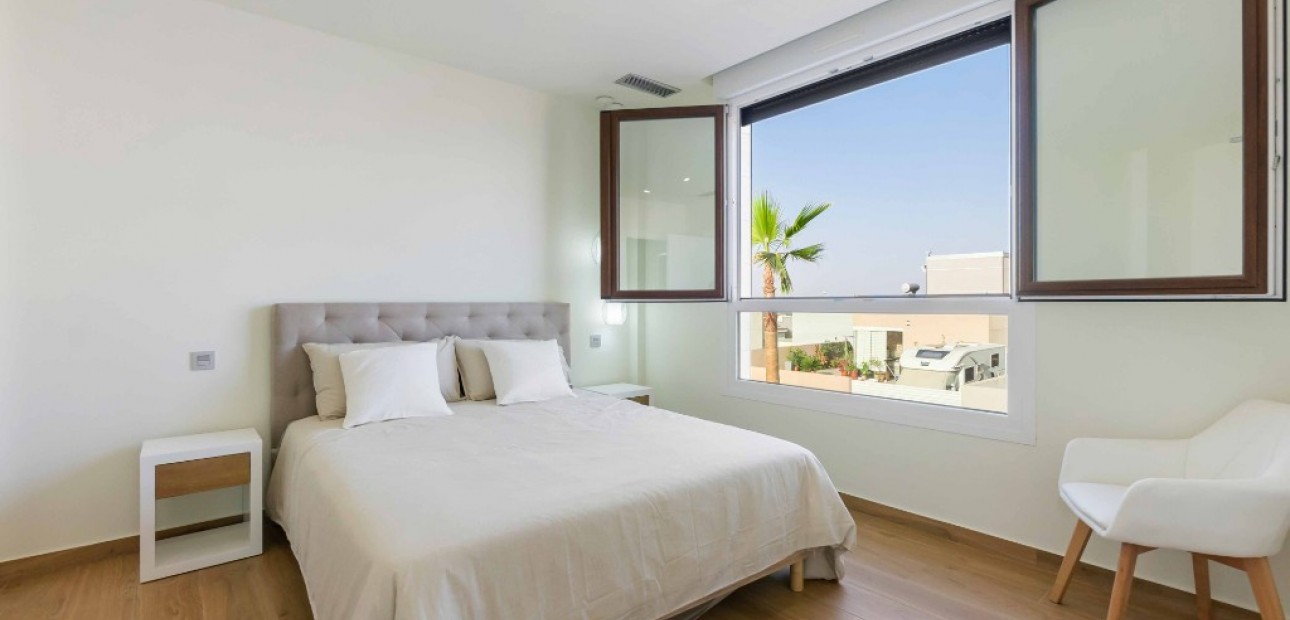 Nueva construcción  - Villa -
Rojales