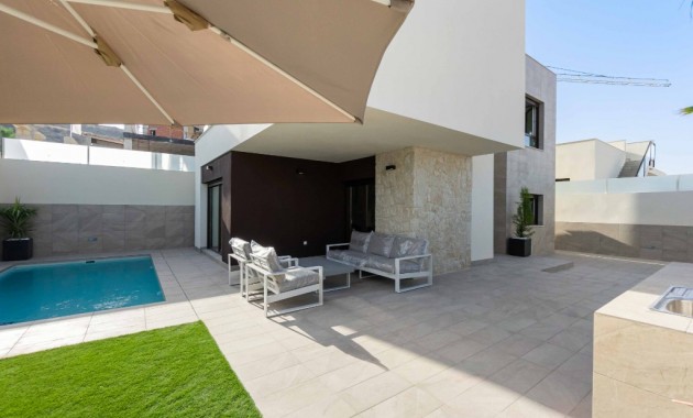 Nueva construcción  - Villa -
Rojales