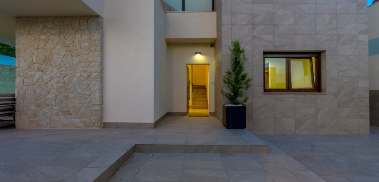 Nueva construcción  - Villa -
Rojales