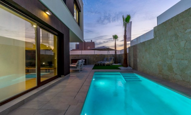 Nueva construcción  - Villa -
Rojales