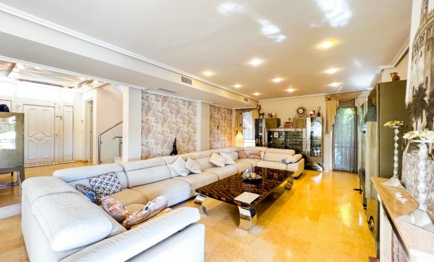 Sale - Villa -
La Mata