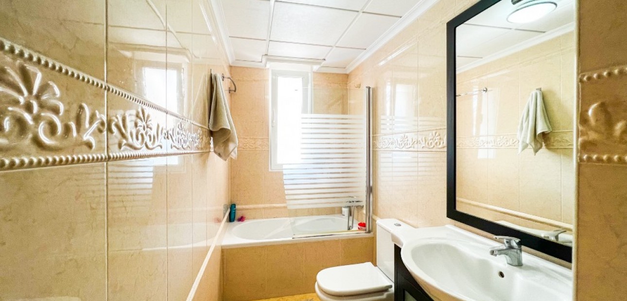 Sale - Villa -
La Mata