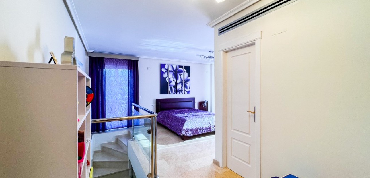 Sale - Villa -
La Mata