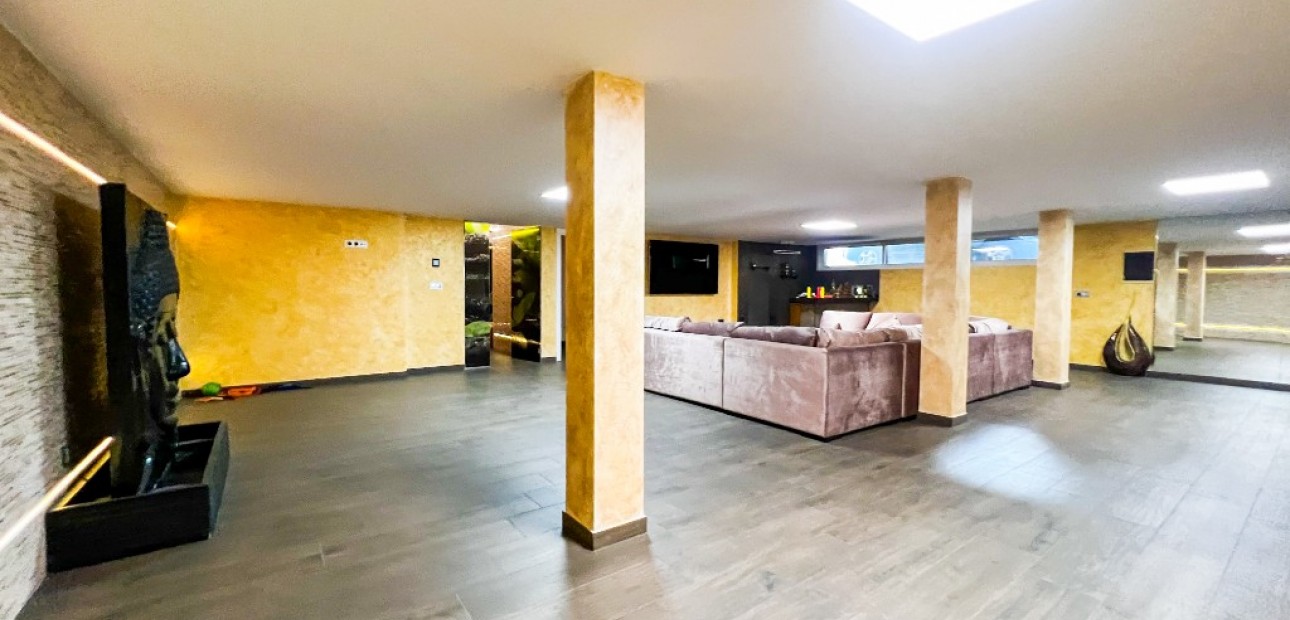 Sale - Villa -
La Mata