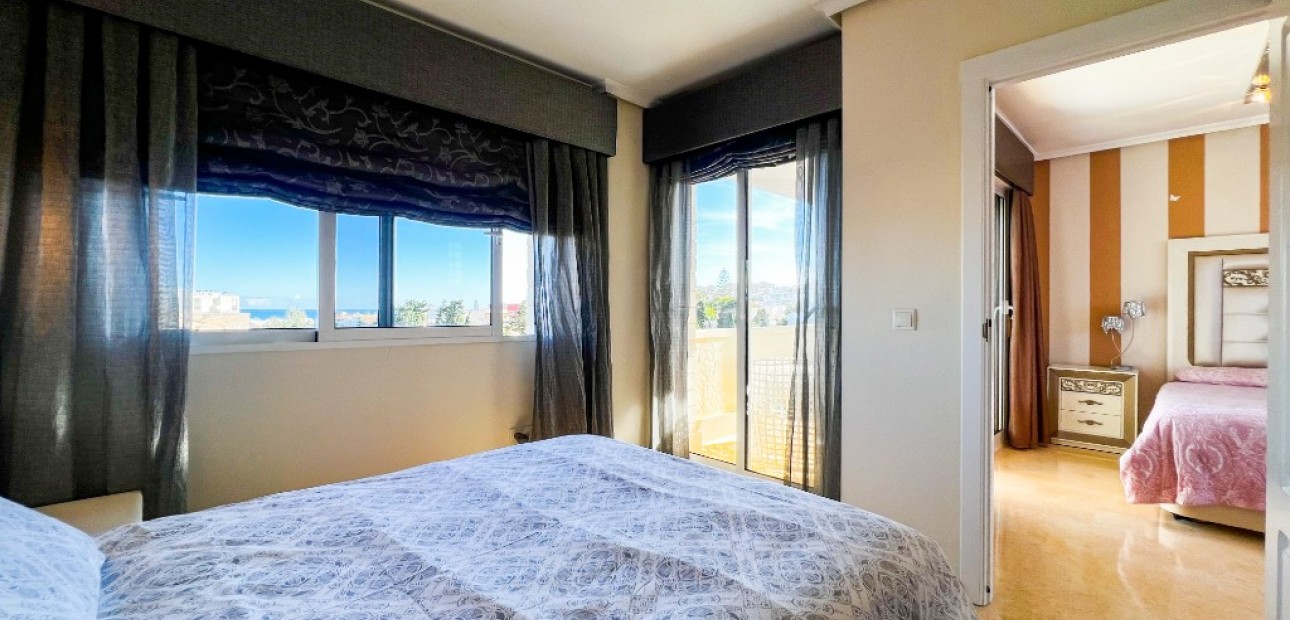 Sale - Villa -
La Mata