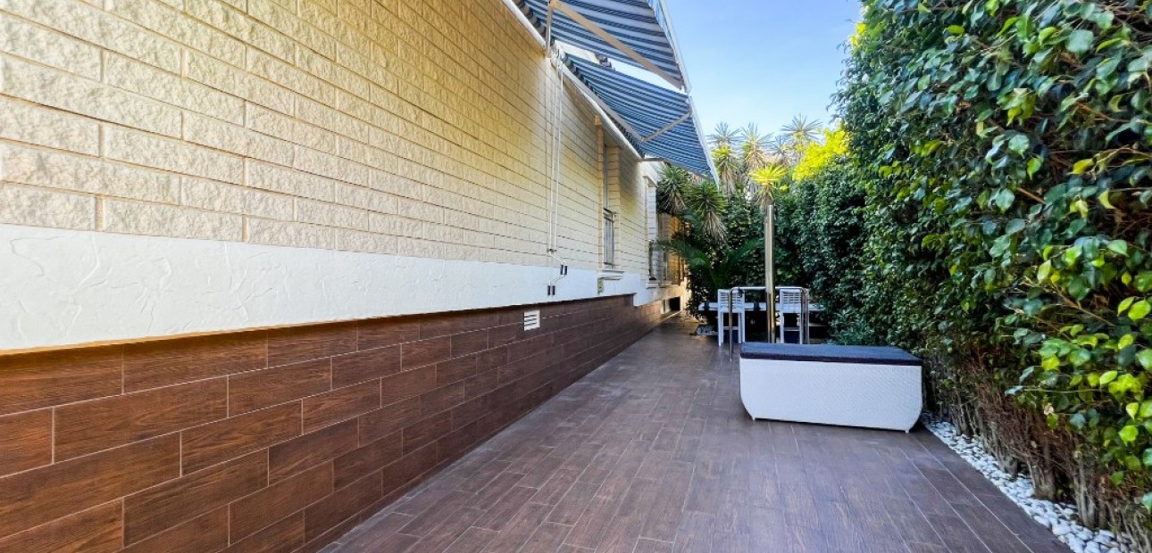 Sale - Villa -
La Mata