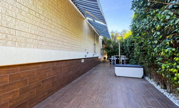 Sale - Villa -
La Mata