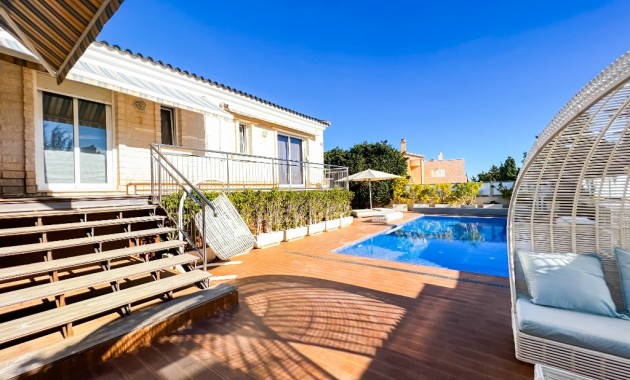 Sale - Villa -
La Mata