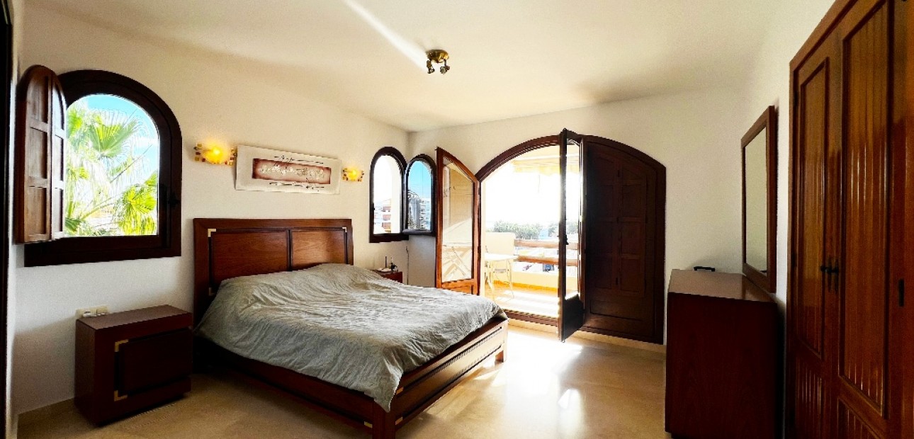 Herverkoop - Appartement / flat -
Punta Prima