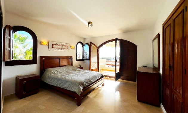 Herverkoop - Appartement / flat -
Punta Prima