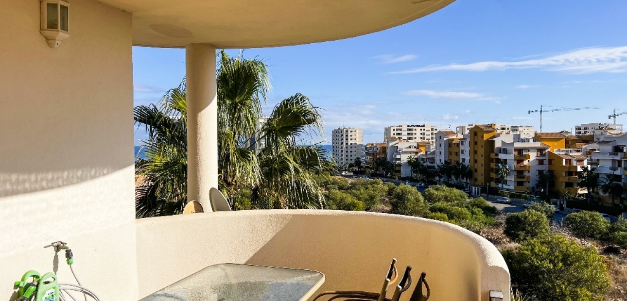 Herverkoop - Appartement / flat -
Punta Prima