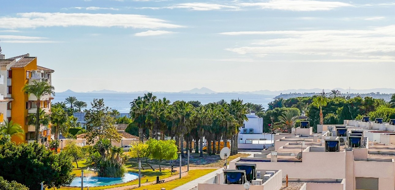 Herverkoop - Appartement / flat -
Punta Prima