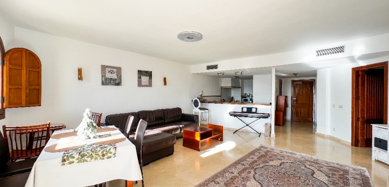 Herverkoop - Appartement / flat -
Punta Prima