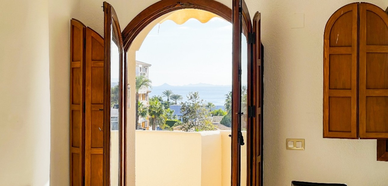 Herverkoop - Appartement / flat -
Punta Prima