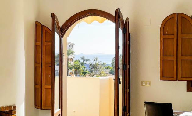 Herverkoop - Appartement / flat -
Punta Prima