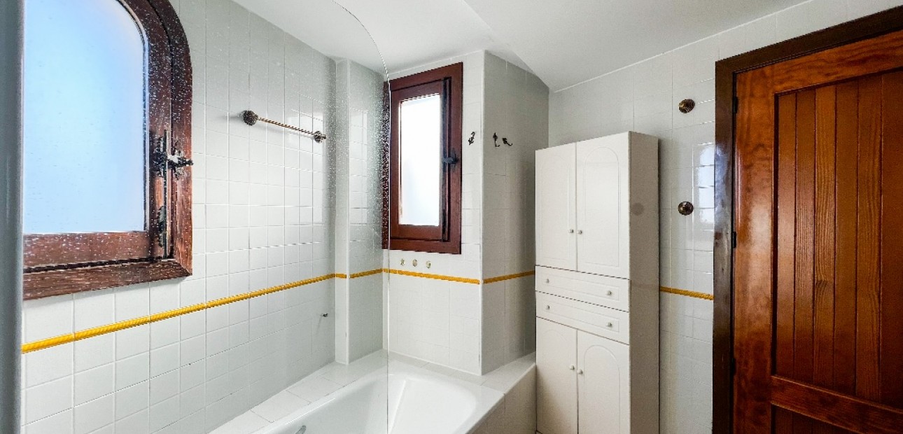 Herverkoop - Appartement / flat -
Punta Prima