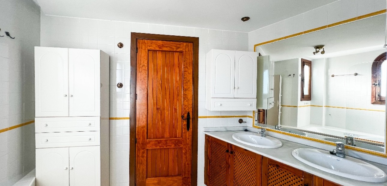 Herverkoop - Appartement / flat -
Punta Prima