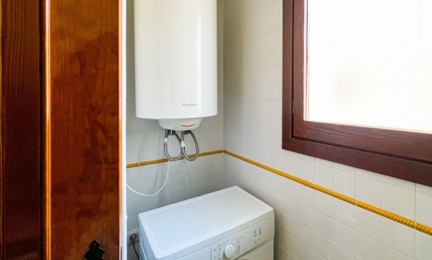 Herverkoop - Appartement / flat -
Punta Prima