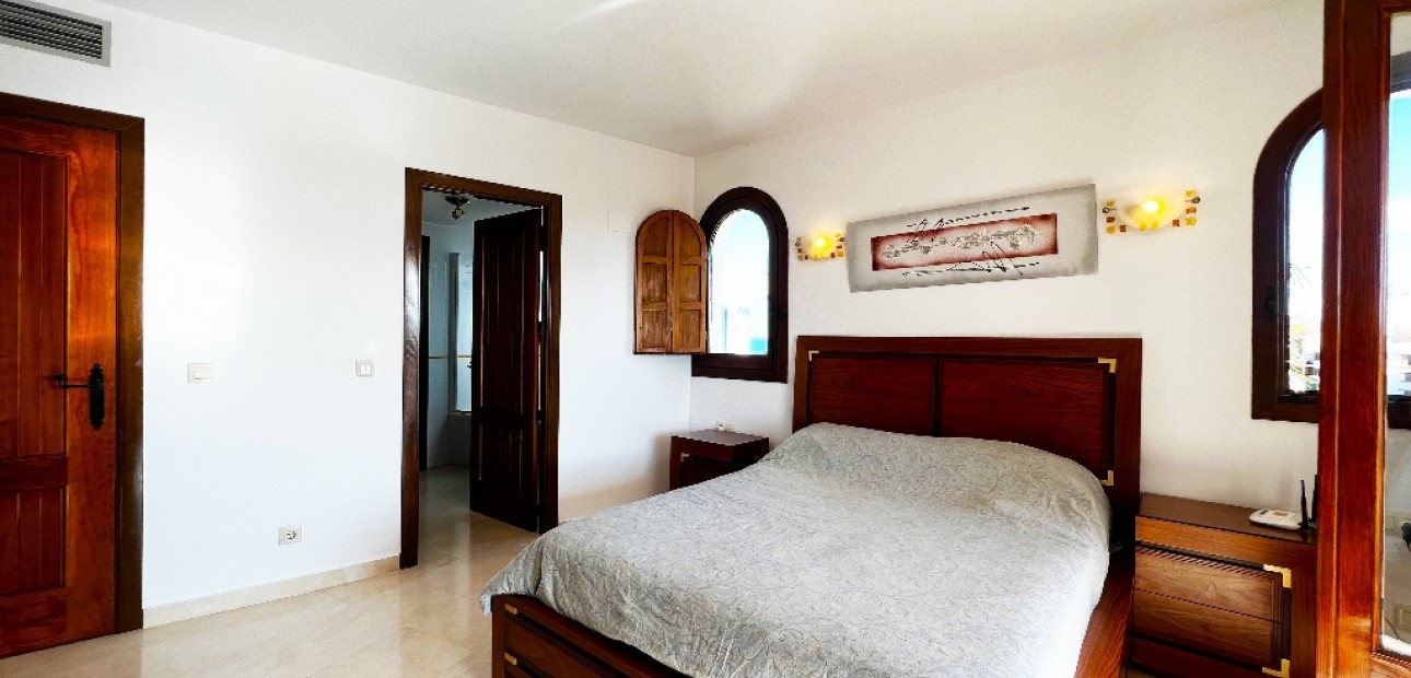 Herverkoop - Appartement / flat -
Punta Prima