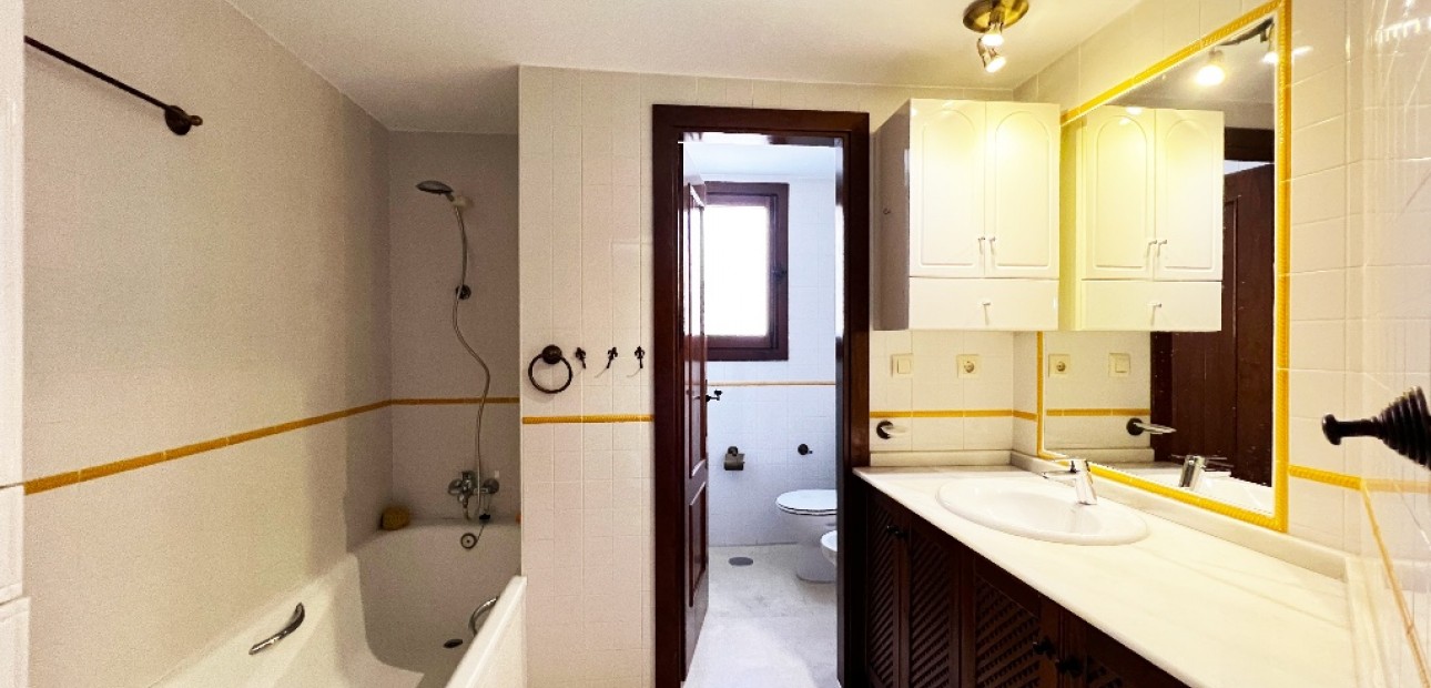 Herverkoop - Appartement / flat -
Punta Prima