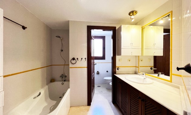 Herverkoop - Appartement / flat -
Punta Prima