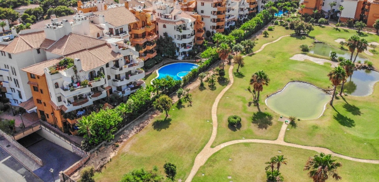 Herverkoop - Appartement / flat -
Punta Prima