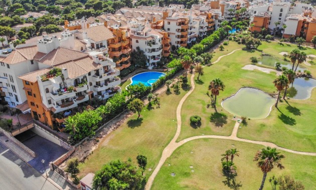 Herverkoop - Appartement / flat -
Punta Prima