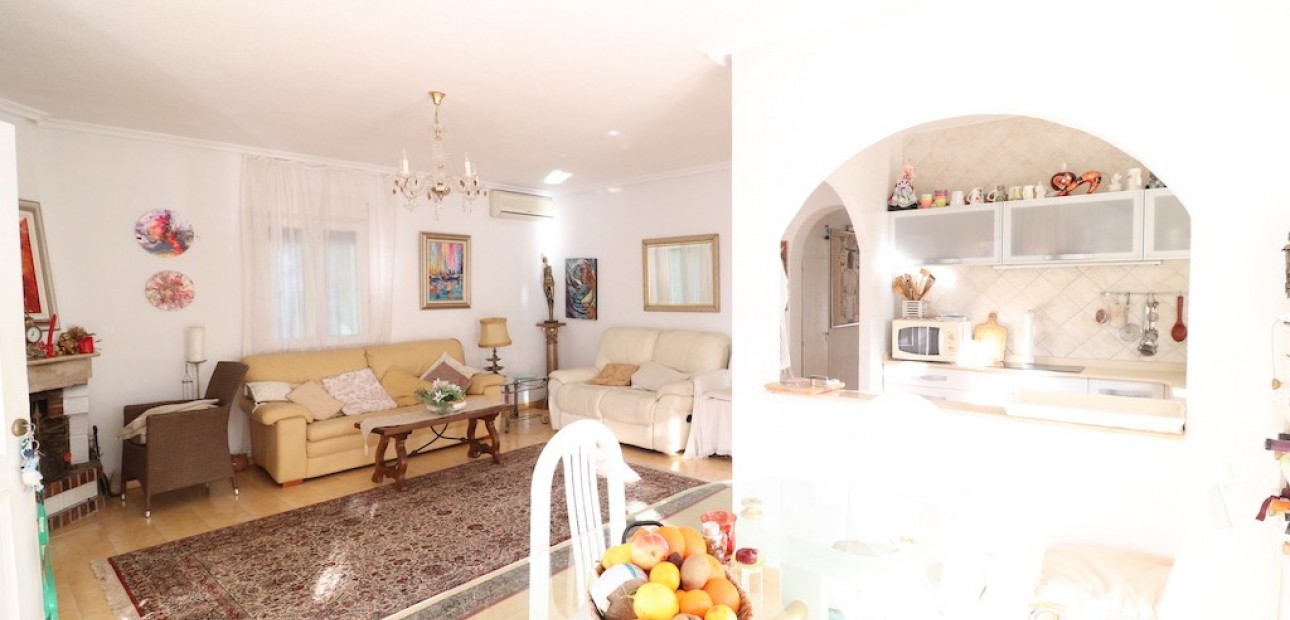 Herverkoop - Villa -
La Zenia