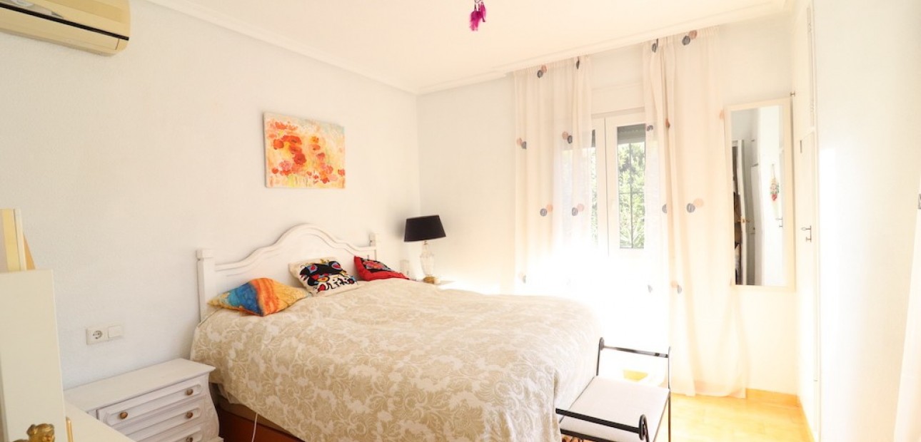 Herverkoop - Villa -
La Zenia