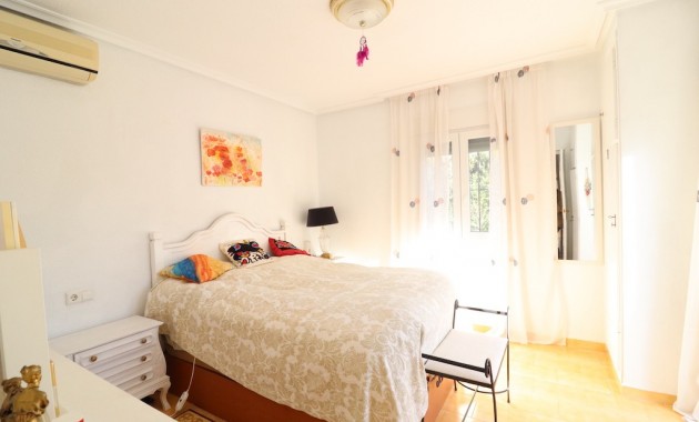 Herverkoop - Villa -
La Zenia