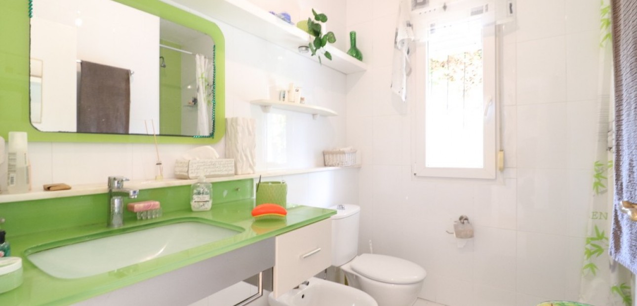 Herverkoop - Villa -
La Zenia