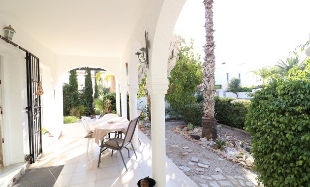 Herverkoop - Villa -
La Zenia