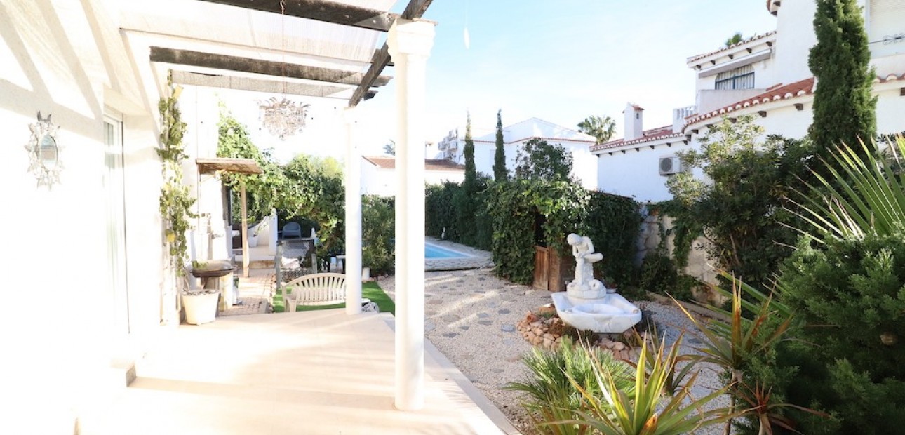 Herverkoop - Villa -
La Zenia