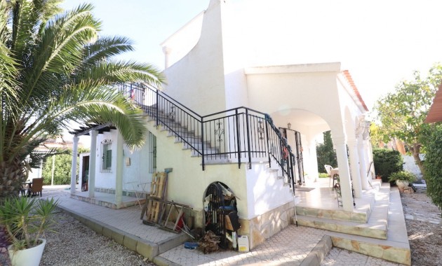 Herverkoop - Villa -
La Zenia